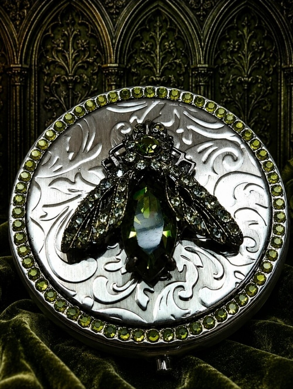 Olivine Olive Green Swarovski Stone Pewter Divided Gothic Pill Case Fly Insect